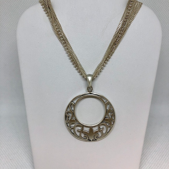 Satya Jewelry Jewelry - Satya Silver Lotus Flower Pendant Necklace